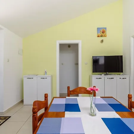 Apartment Skoro *
